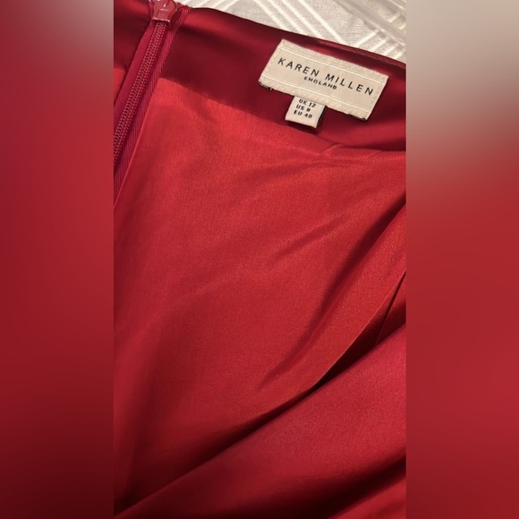 Karen Millen Red Cocktail Dress with Sweetheart Neckline and Puff Sleeves - Picture 4 of 8